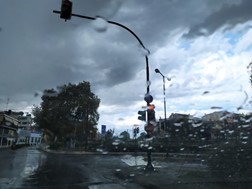 Τρίκαλα: Δύσκολη η σημερινή ημέρα με καταιγίδες - Δείτε την πορεία της κακοκαιρίας 